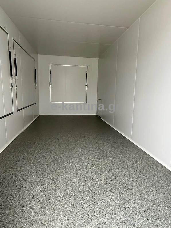 Ρυμουλκούμενη Καντίνα XLARGE7025B — εσωτερική όψη